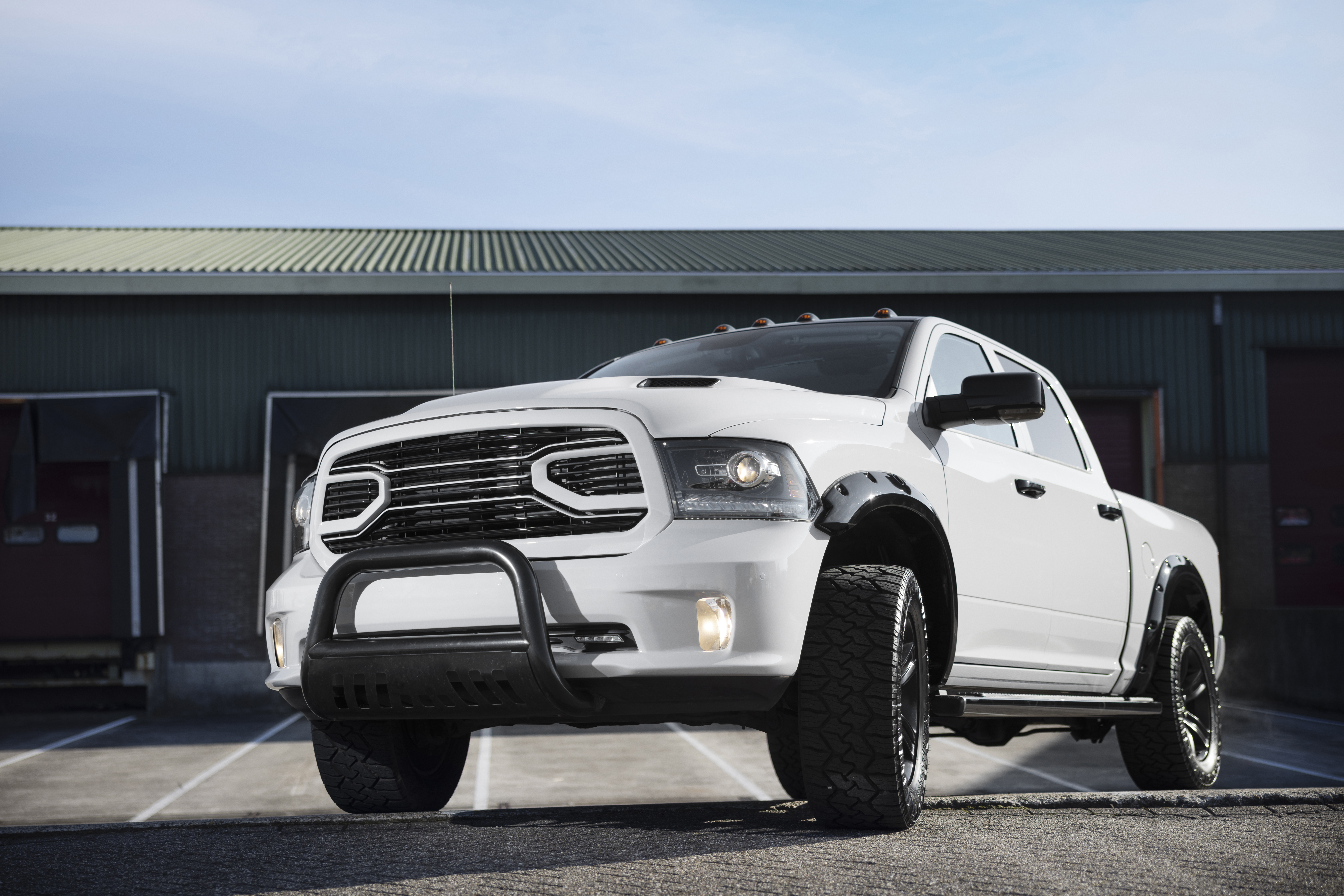SUV